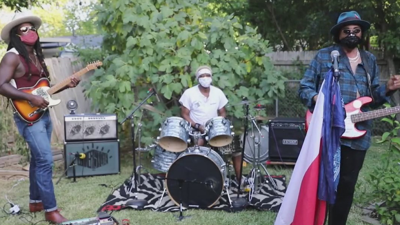 Music in the Morning: Black Live$