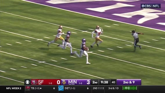 NFL ref Tyree Walton shows off speed during Justin Jefferson TD