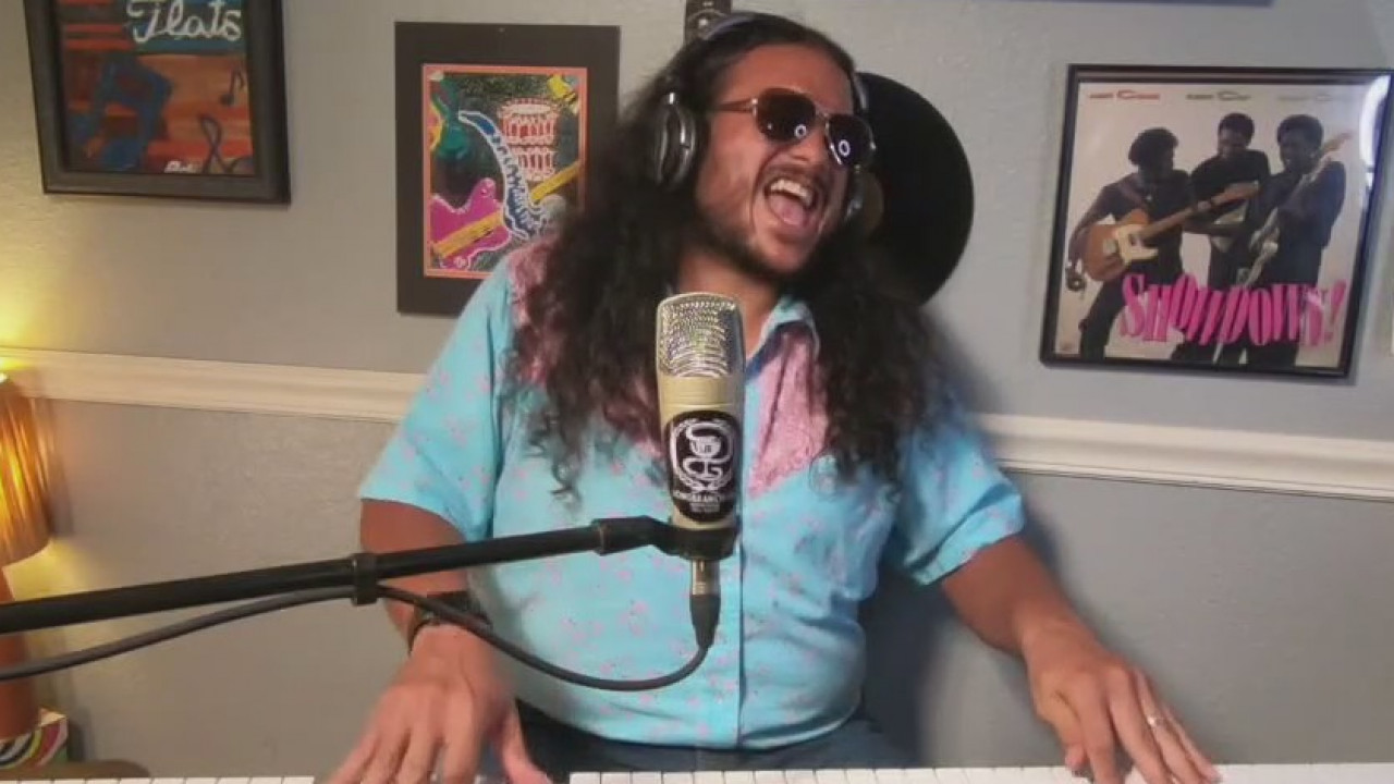 Music in the Morning: Oscar Ornelas