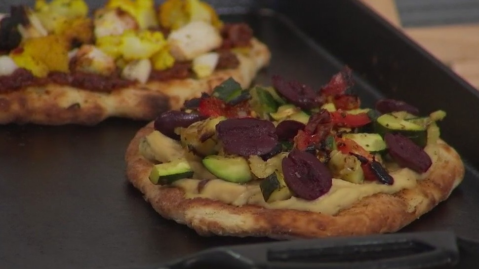Pita pizza recipe from FOX 7 Austin's Tierra Neubaum