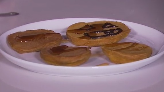 Pumpkin spice pancakes recipe from FOX 7 Austin's Tierra Neubaum