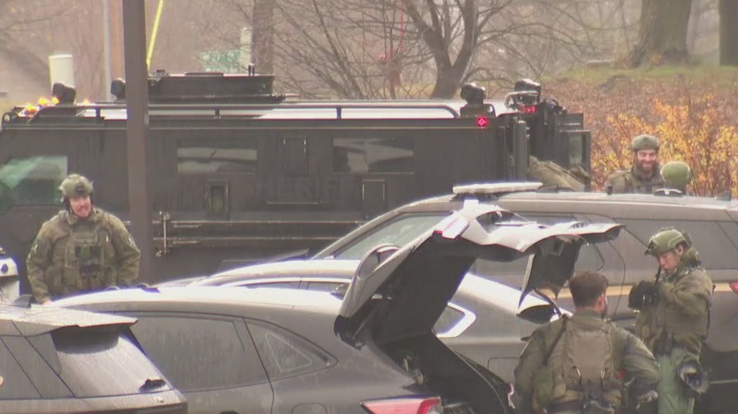 Man fired gun, barricaded himself in Oakdale home: Police | FOX 9 ...