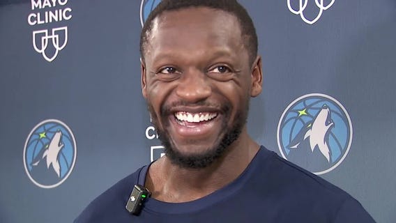 Did Julius Randle travel on buzzer beater? 'TOO LATE!'