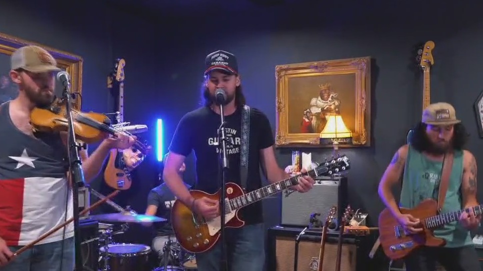 The Ransom Brothers perform 'Fighting for Air'