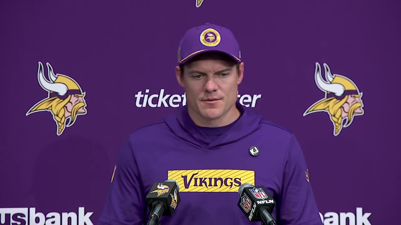 Kevin O'Connell reacts after Vikings beat Falcons, 42-21