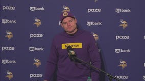 Kevin O'Connell reacts after Vikings beat Seahawks, 27-24