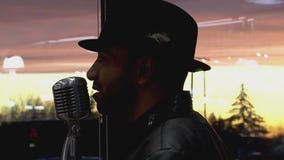 Grocery store crooner sings to the public