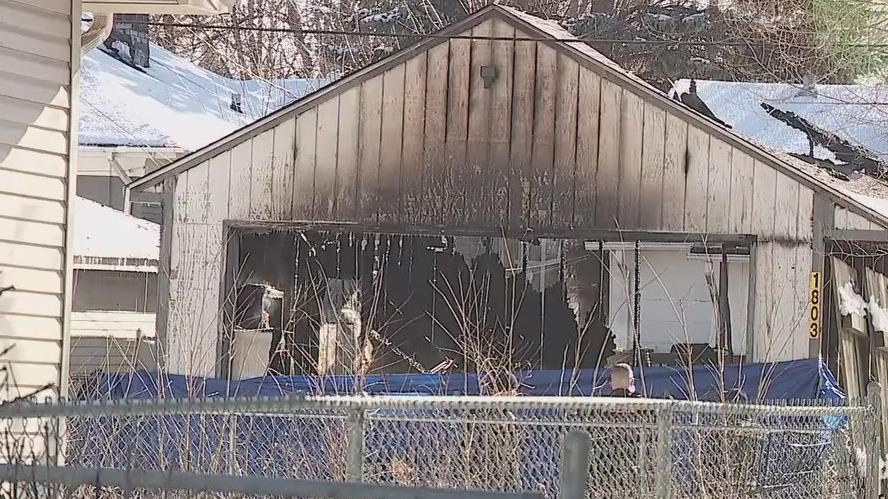 2 dead after St. Paul garage fire