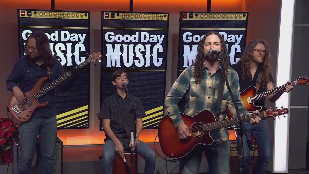 Jesse Stratton performs 'Deer Grandma'