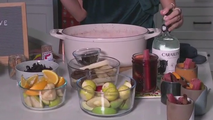 Mexican ponche recipe from Tierra Neubaum