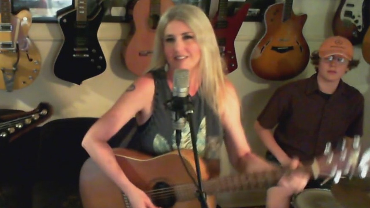 Music in the Morning: Shelly Knight Band