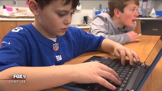 Students pen letters to peers in cancer treatment