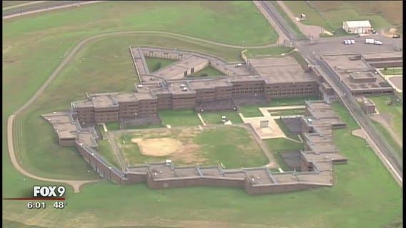 Two corrections officers injured at Oak Park Heights correctional facility