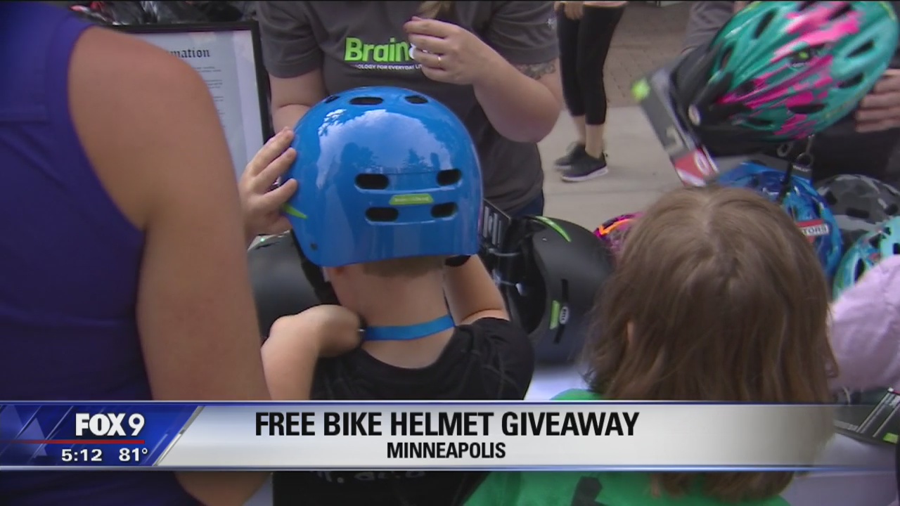 bike helmets for sale kmart Helmet with light Green big rattan bag Se produkter som liknar Color:Euphoria Purple/Purple Ink