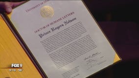 University of Minnesota awards Prince with honorary degree in night of music
