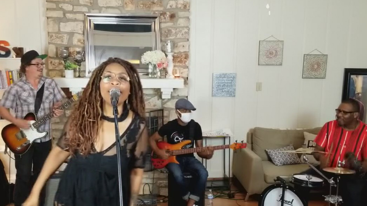 Music in the Morning: Courtney Santana