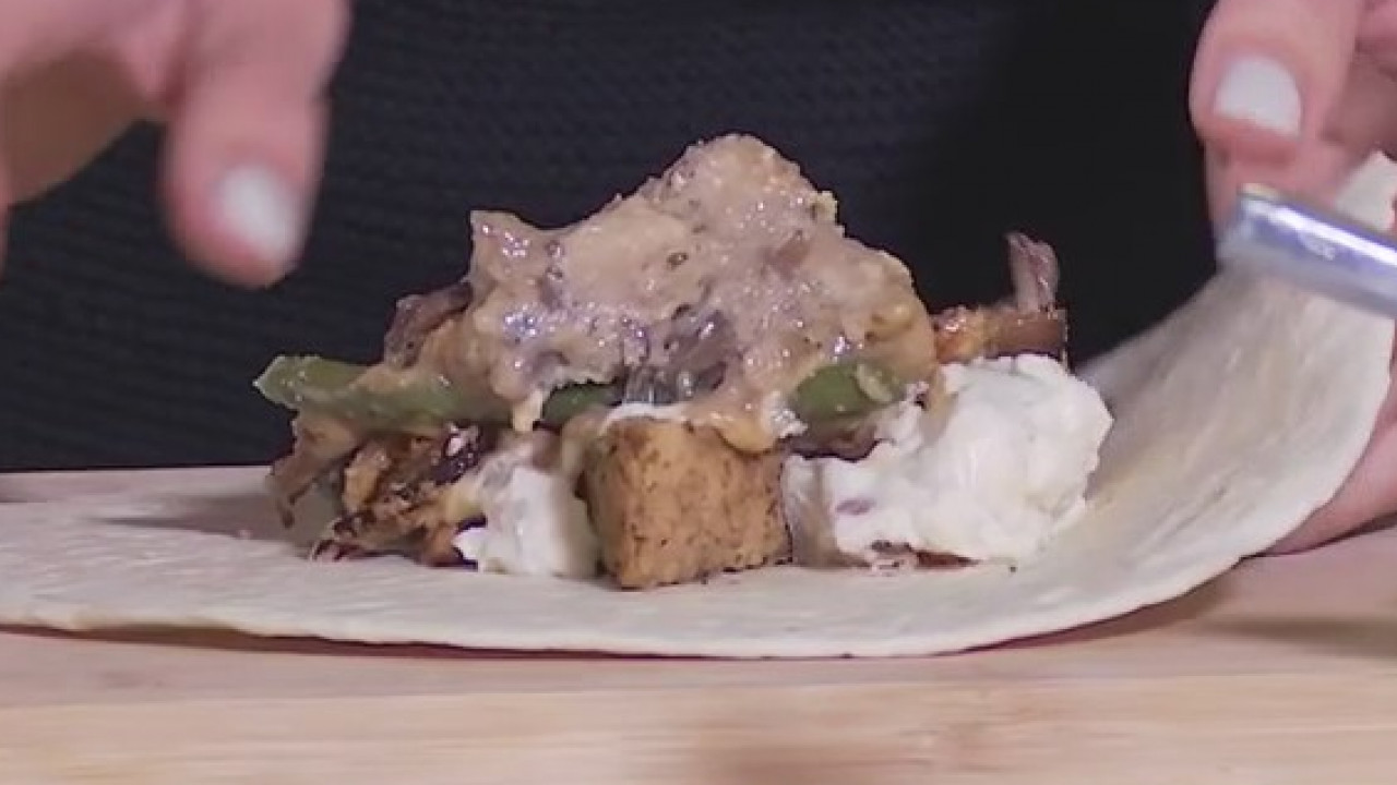 Thanksgiving leftover crunch wrap recipe from FOX 7 Austin's Tierra Neubaum