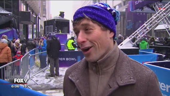 Mayor Frey greets Philly fans