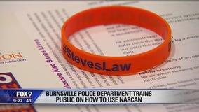 Burnsville police give Narcan training