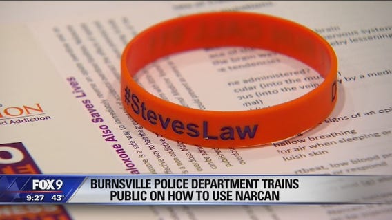 Burnsville police give Narcan training