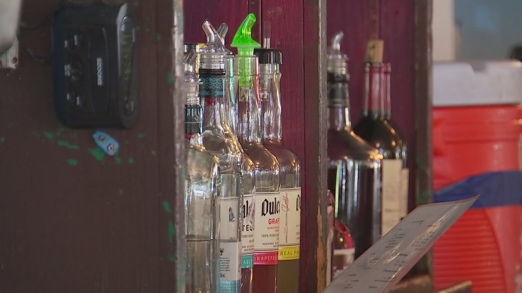 Gov. Abbott signs bill making alcohol to-go permanent in Texas