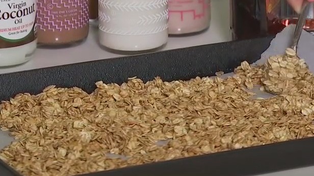 FOX 7 Austin's Tierra Neubaum makes simple homemade granola