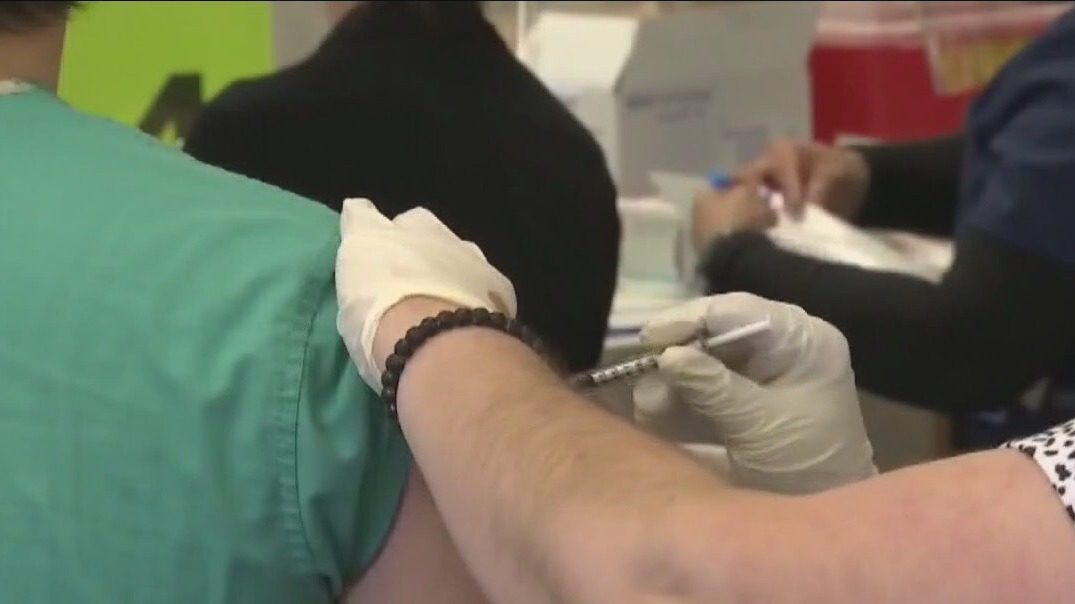 Two Austin hospitals to require COVID-19 vaccinations for employees