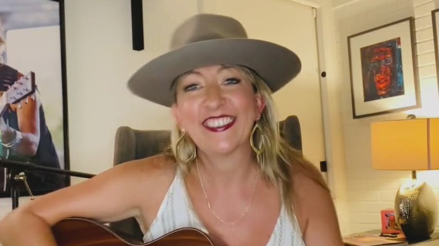 Music in the Morning: Ginger Leigh