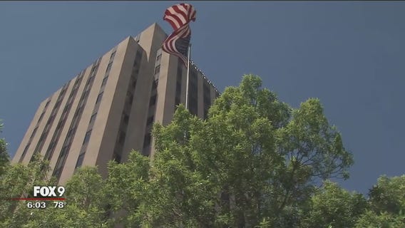 14 jurors move on in selection process for Yanez trial