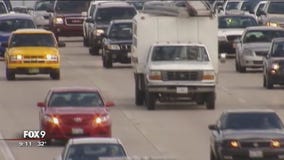 Seeking safer roads, Minnesota lawmakers push for hands-free driving bill