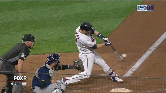 Dozier slam among 5 homers for Twins in 11-4 win vs. Brewers