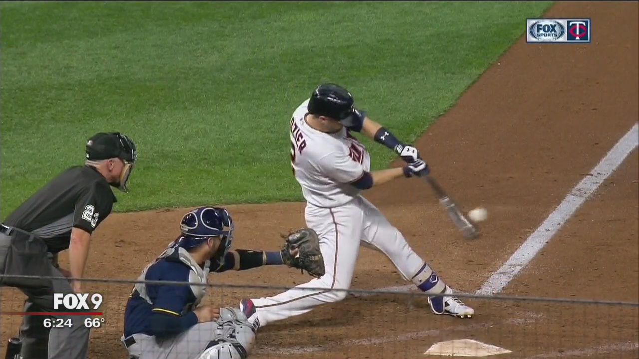 Dozier slam among 5 homers for Twins in 11-4 win vs. Brewers