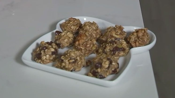 2 ingredient banana cookie recipe from FOX 7 Austin's Tierra Neubaum