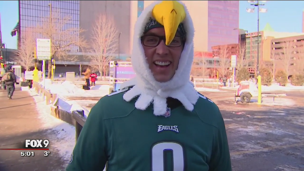 Super Bowl fans arrive at US Bank Stadium