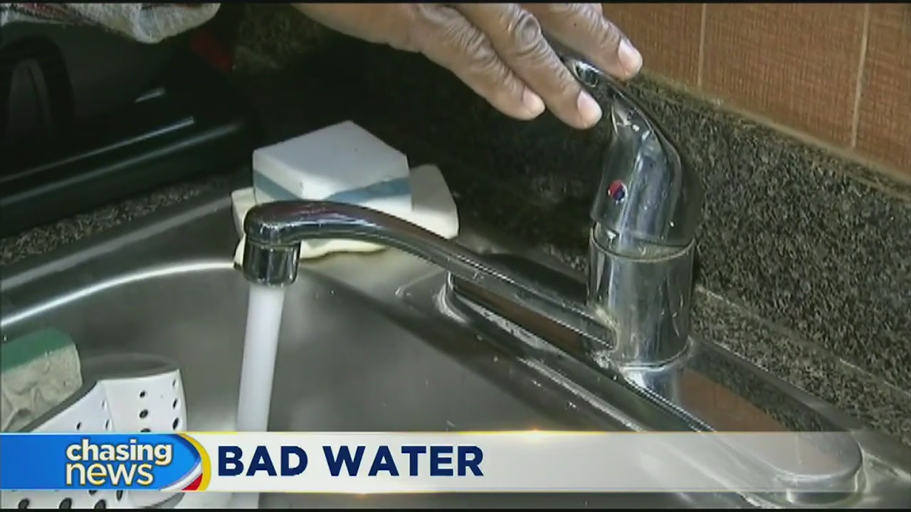 Newark lead levels prompt bottled water order