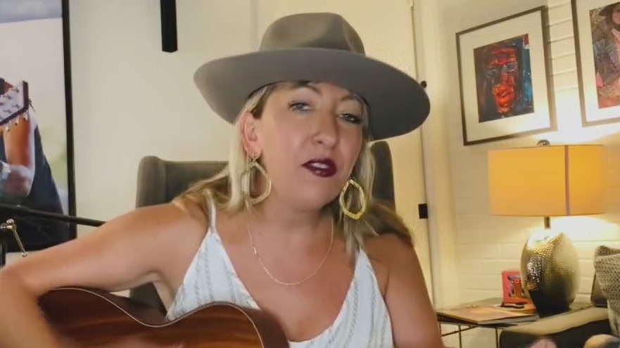 Music in the Morning: Ginger Leigh