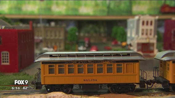 Alzheimer's patients bond over love of model trains