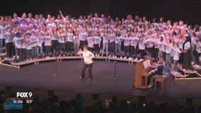 Eagan teacher grooves on stage while nine months pregnant