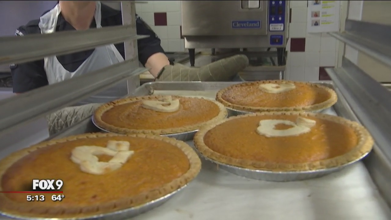St. Louis Park community bakes pies to welcome, comfort Somali neighbors
