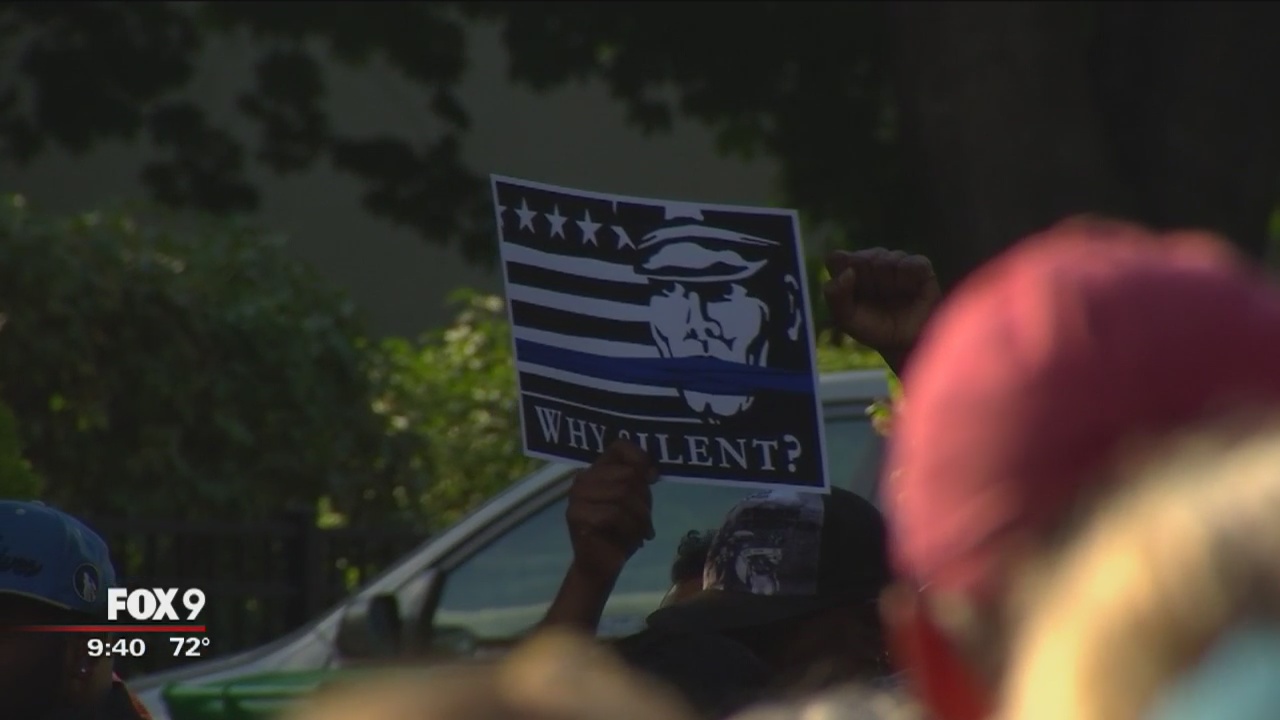 Minneapolis community members speak out on police relations after Damond shooting