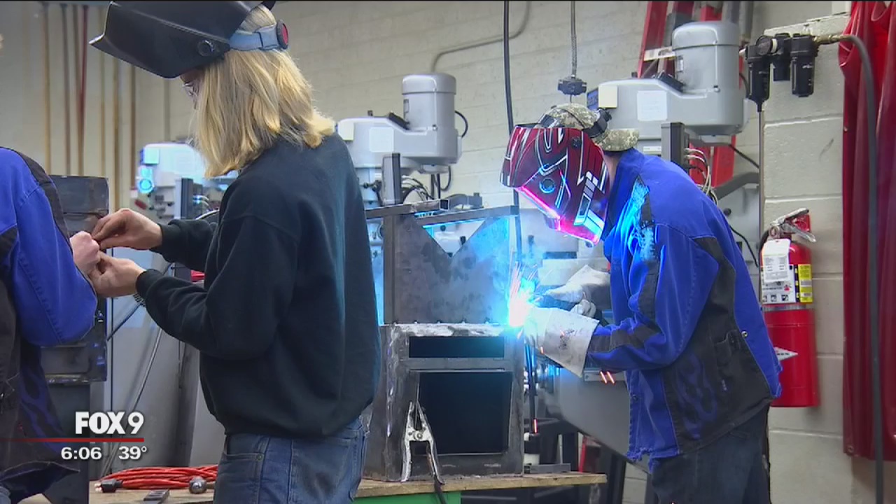 High Schoolers team up with MnDOT