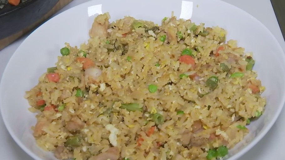 Fried rice recipe from FOX 7 Austin's Tierra Neubaum