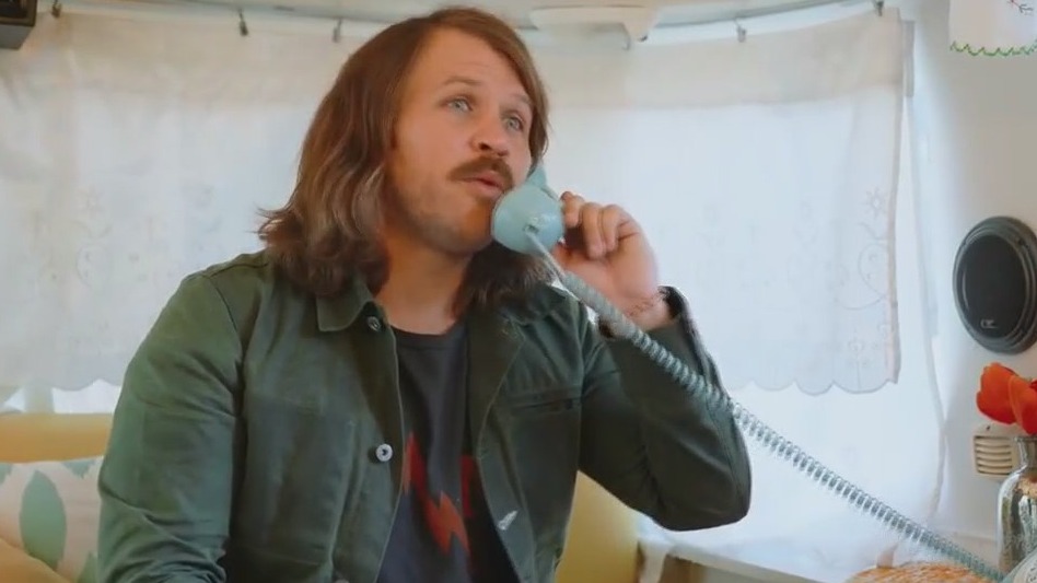 Beth // James performs 'Shake it Out'