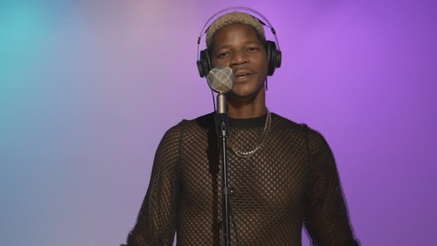 Thelonious Love performs 'Supper'