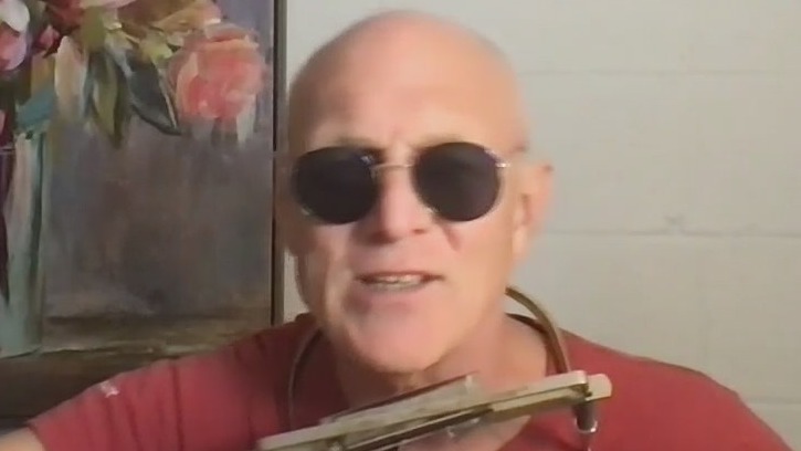 Robert Andrew Wagner performs 'Loving Kindness'