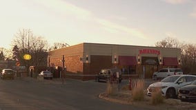 Davanni's employee confronts group of Republicans