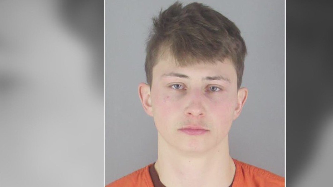 Stabbing suspect linked to deadly crash