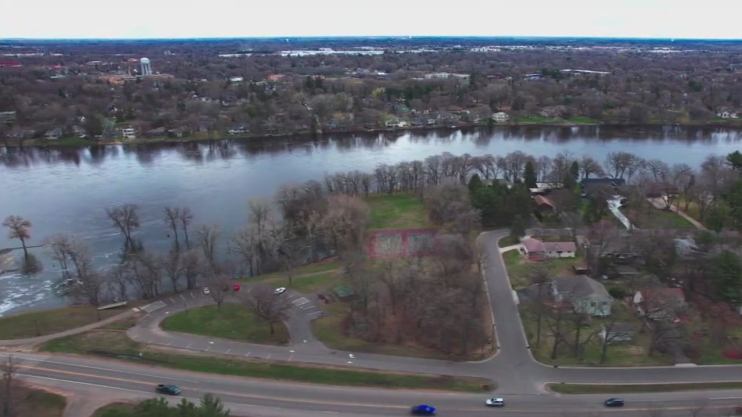 Proposal to ban wakesurfing on part of Mississippi