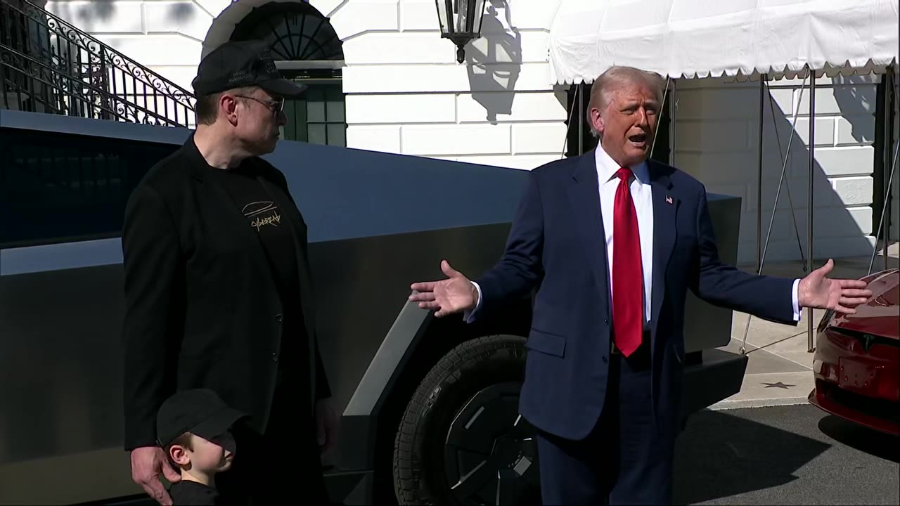 Trump buys a Tesla from Musk, answers questions [RAW]