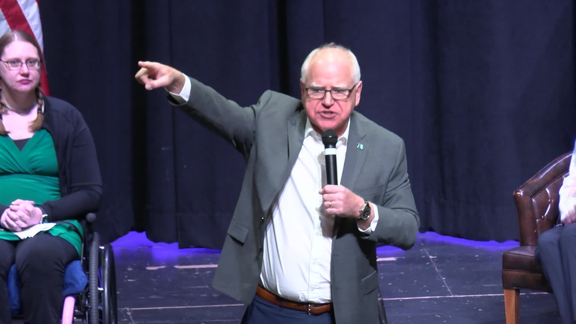 MN Gov. Tim Walz holds town hall in Rochester [RAW] | FOX 9 Minneapolis ...